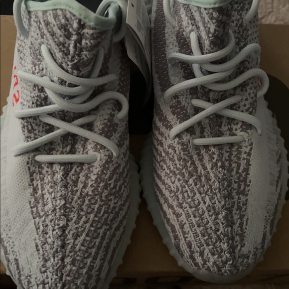 Yeezy Boost 350 V2 blue tint size 8.5 - Picture 2 of 2